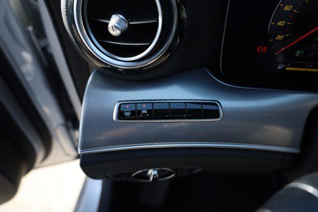 MERCEDES-BENZ E 220 d S.W. 4Matic Auto LED Luci AMBIENT Camera ACC Rad