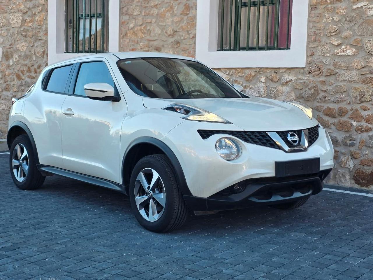 Nissan Juke 1.6 GPL Acenta