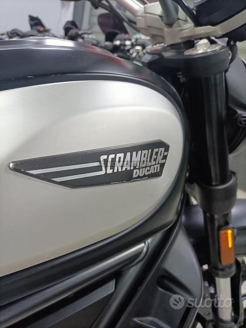 Ducati scrambler 800 +0maggi0 casco+rate+permute