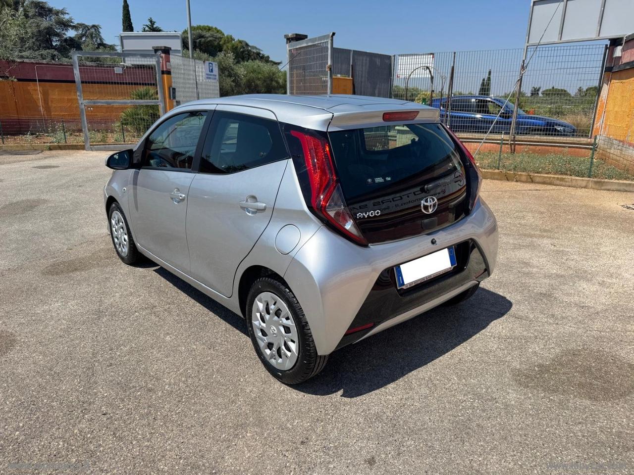 TOYOTA AYGO X-BUSINESS 1.0 72CV 5P. AUTOMATICA