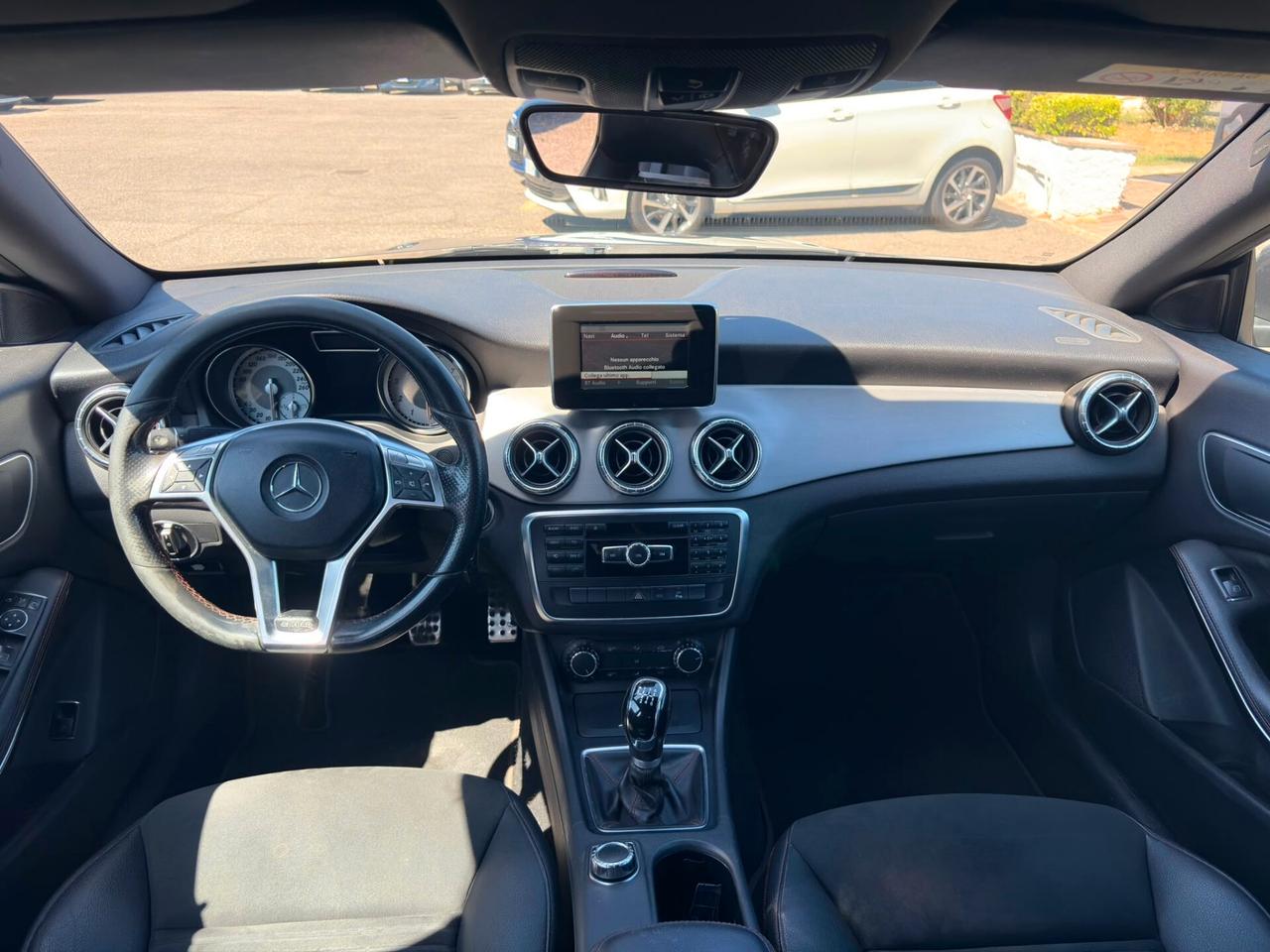 Mercedes-benz CLA 200 Premium