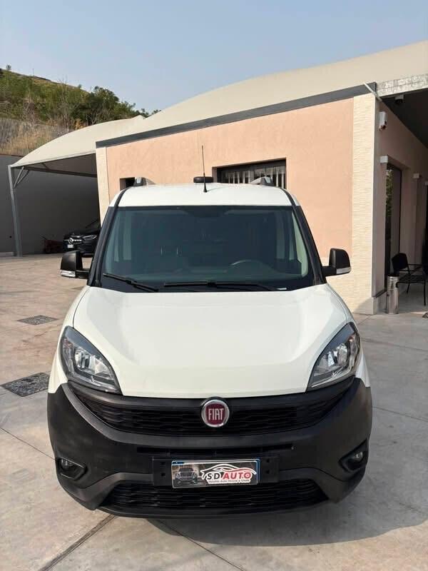 Fiat Doblo Doblò 1.6 MTJ 105 Cv E6D modello Lounge ^'^'