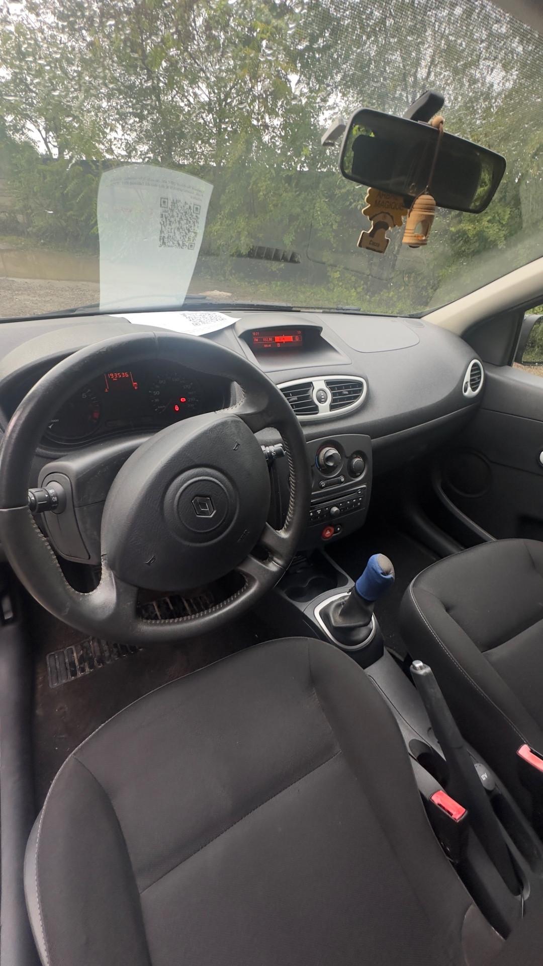 Renault Clio 1.2 16V 3 porte Dynamique