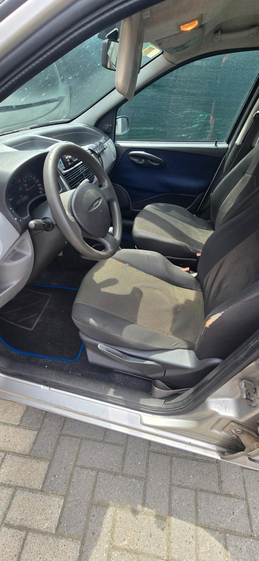 Fiat Punto 1.2 8 valvole 60cv euro 3