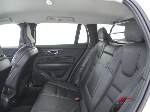 VOLVO V60 Cross Country D4 AWD Geartronic Business Plus