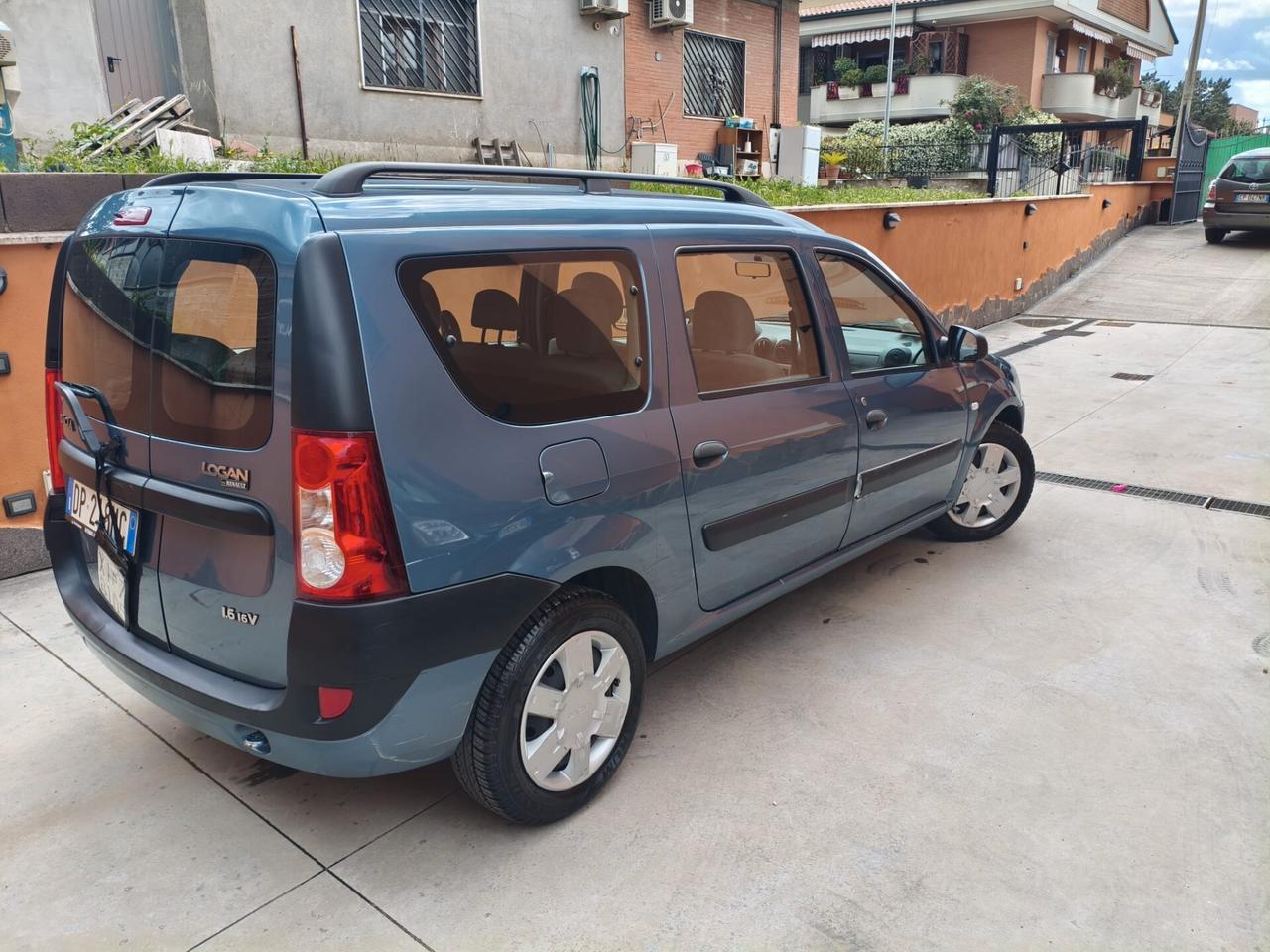 Dacia Logan MCV Lauréate - 7 posti - SOLO 8.000 KM