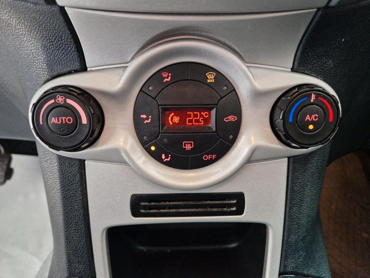 Ford Fiesta 1.2 GPL Titanium