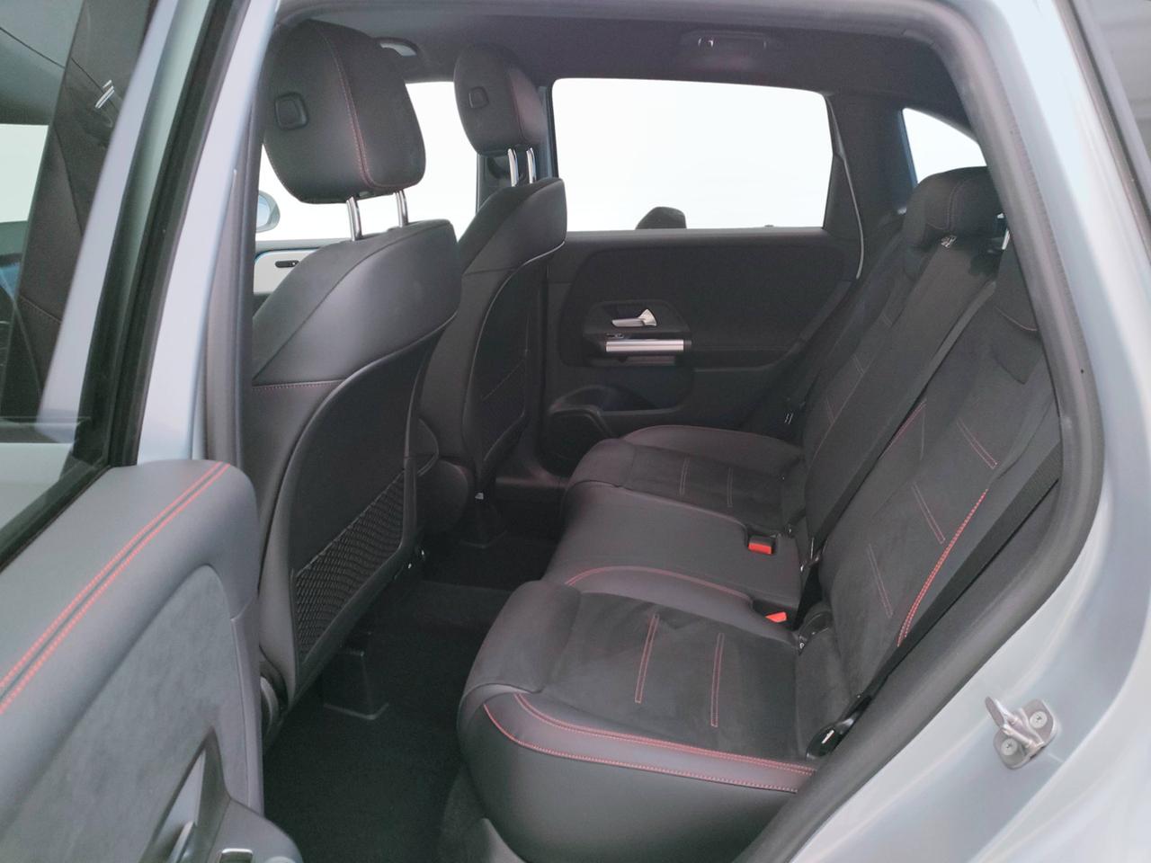 Mercedes-Benz Classe B - W247 2023 - B 180 d AMG Line Advanced Plus auto