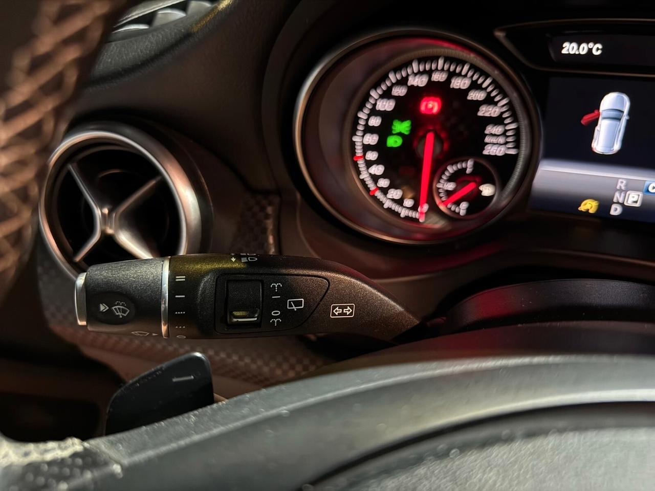 Mercedes-benz A 200 d Automatic 4Matic Premium UNICO PROPRIETARIO