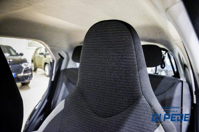 TOYOTA Aygo Connect 1.0 VVT-i 72CV 5 porte x-cool