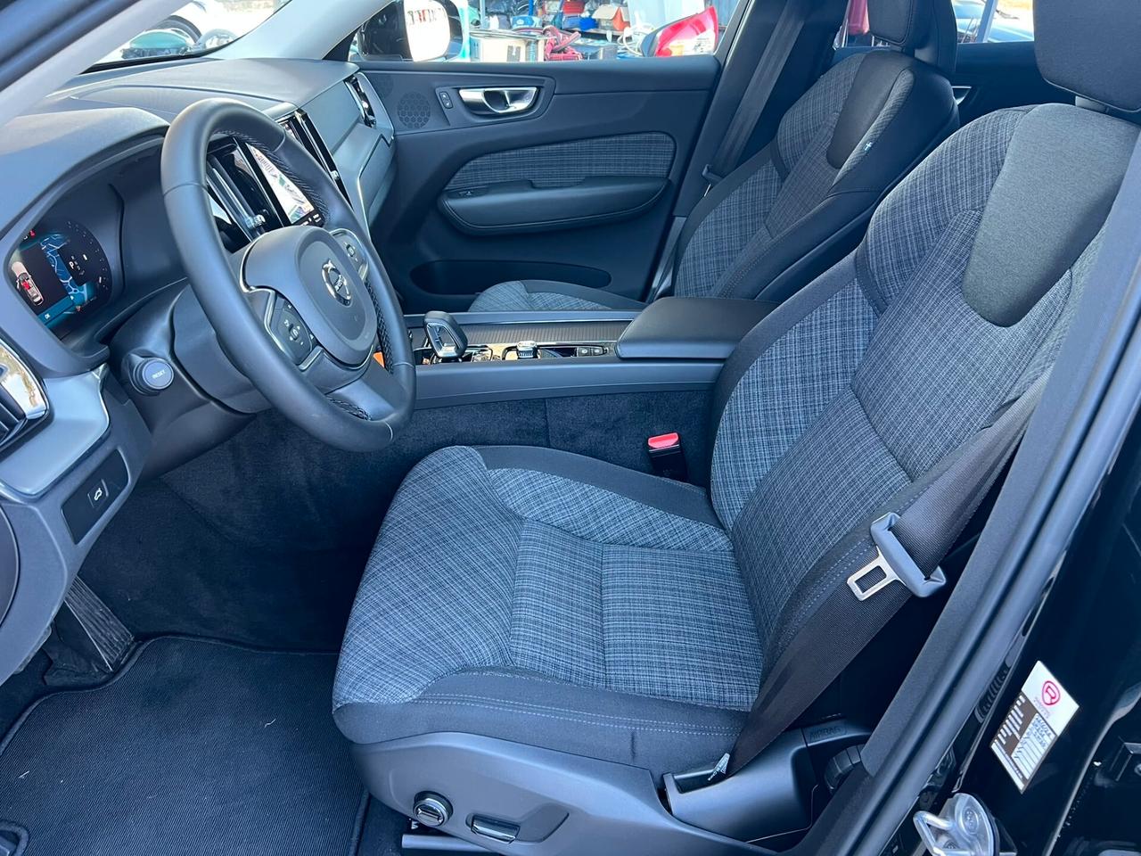 Volvo XC 60 XC60 B4 automatico Core