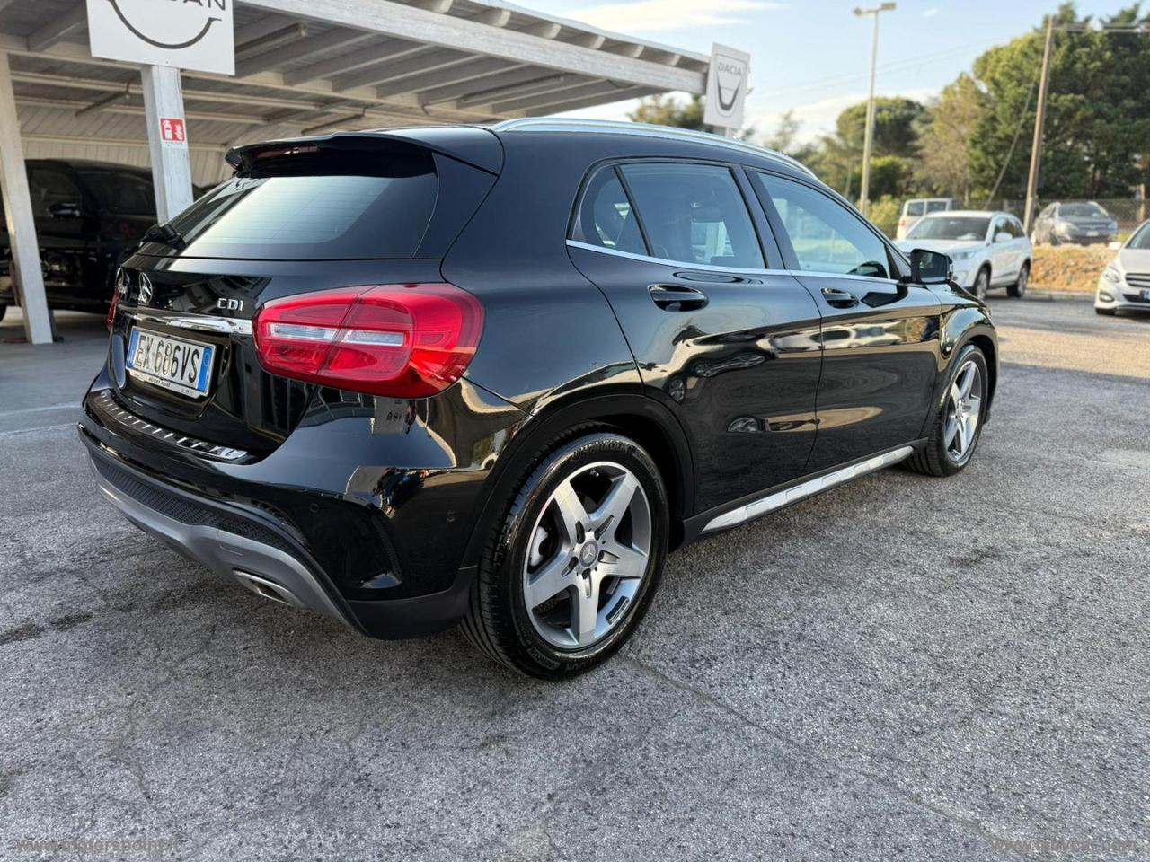 MERCEDES-BENZ GLA 200 CDI Automatic Premium