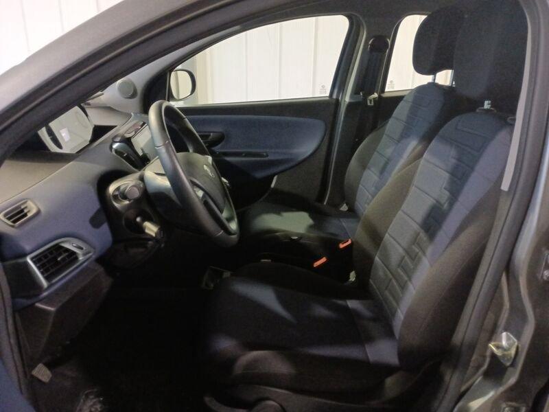 Lancia Ypsilon Ypsilon 1.0 FireFly 5 porte S&S Hybrid Platino