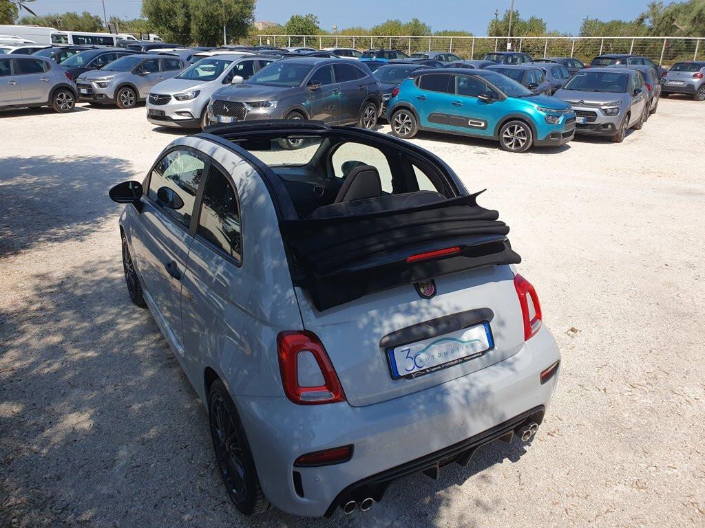 Abarth 695C 1.4 Turbo T-Jet 180CV