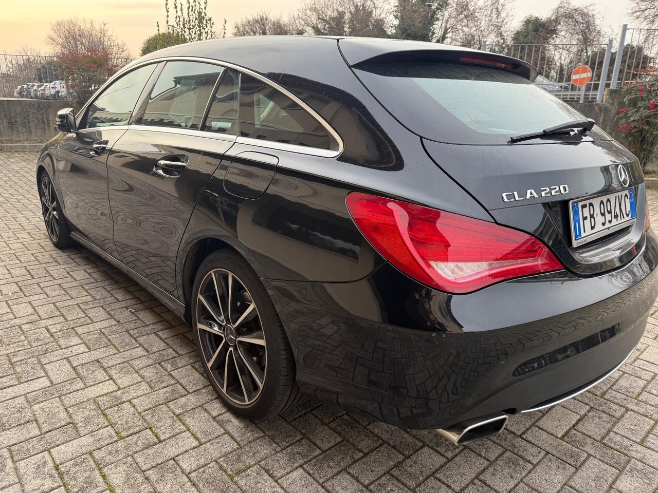 Mercedes-benz C 220 Dark night Premium