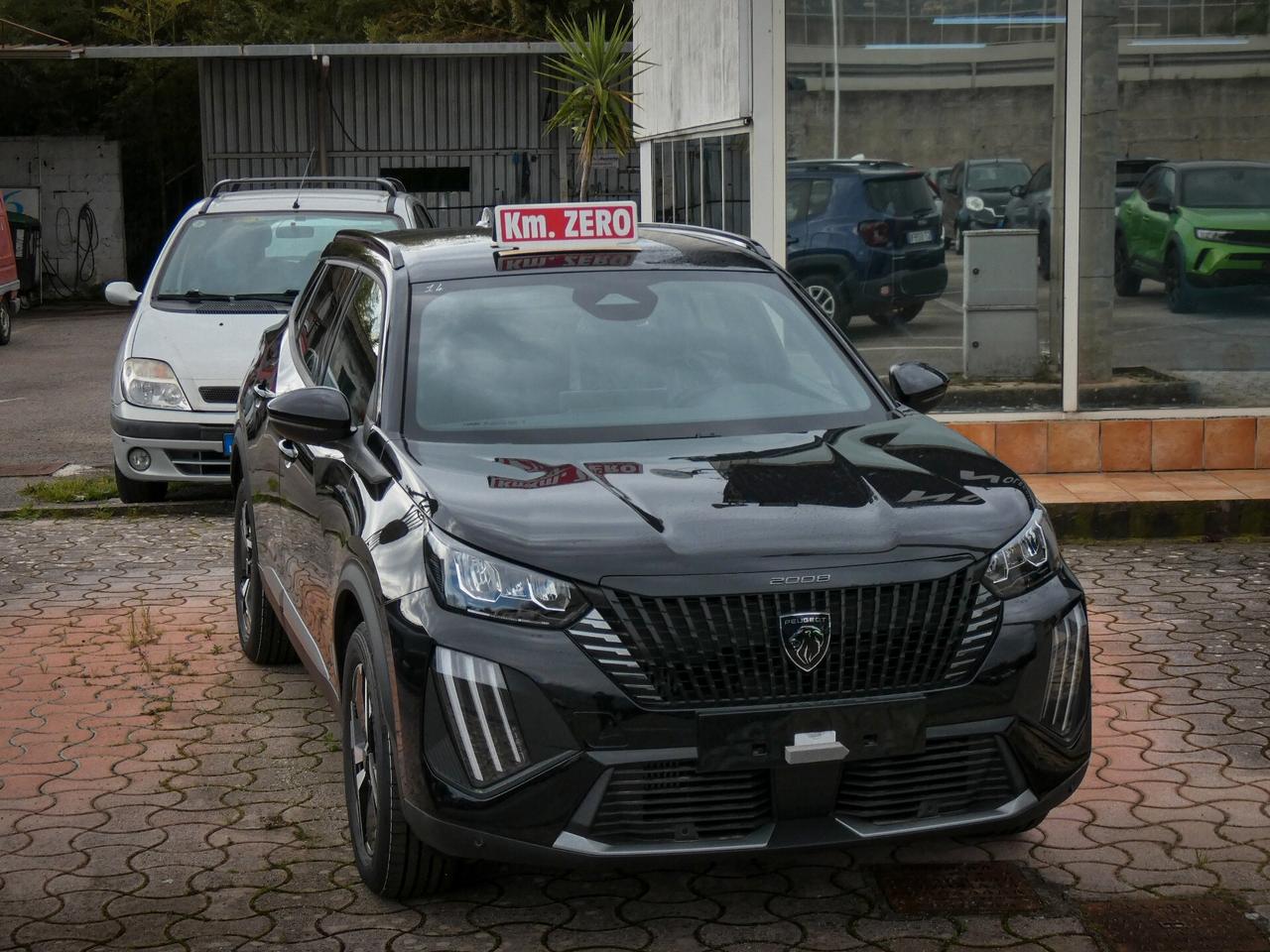 Peugeot 2008 PureTech 100 S&S Allure - KM 0
