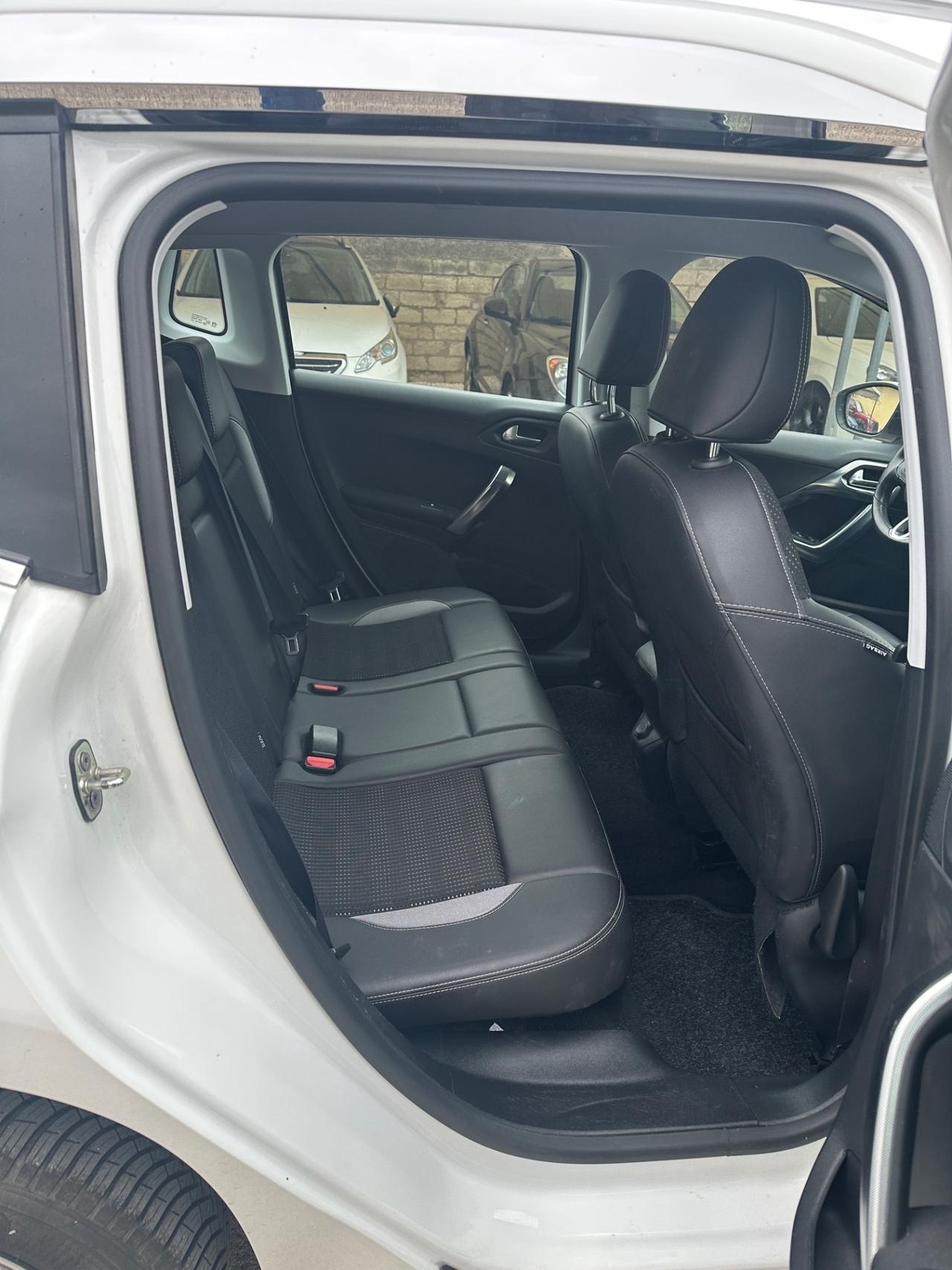 Peugeot 2008 PureTech 82 Access
