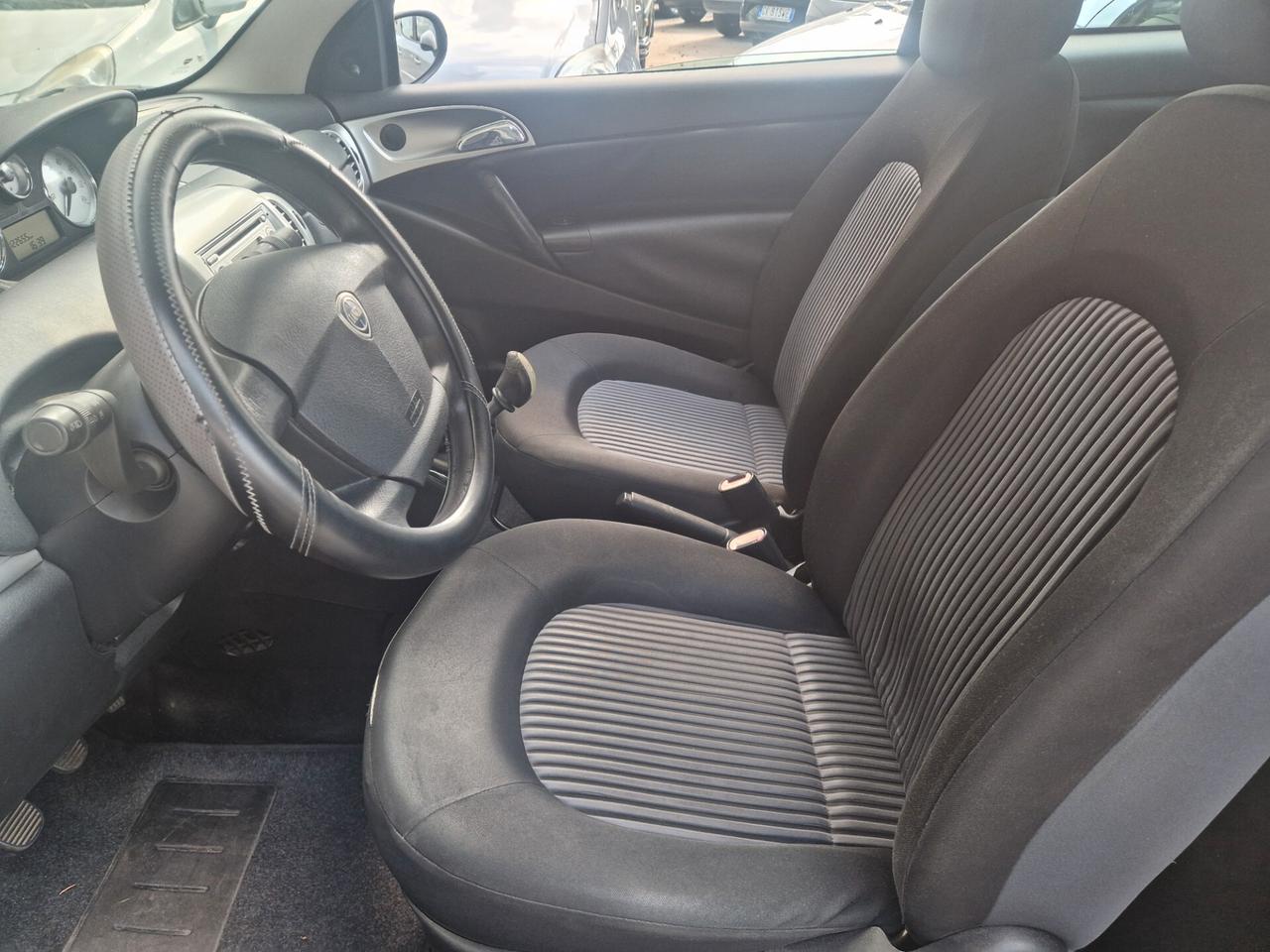 Lancia Ypsilon 1.2 Oro