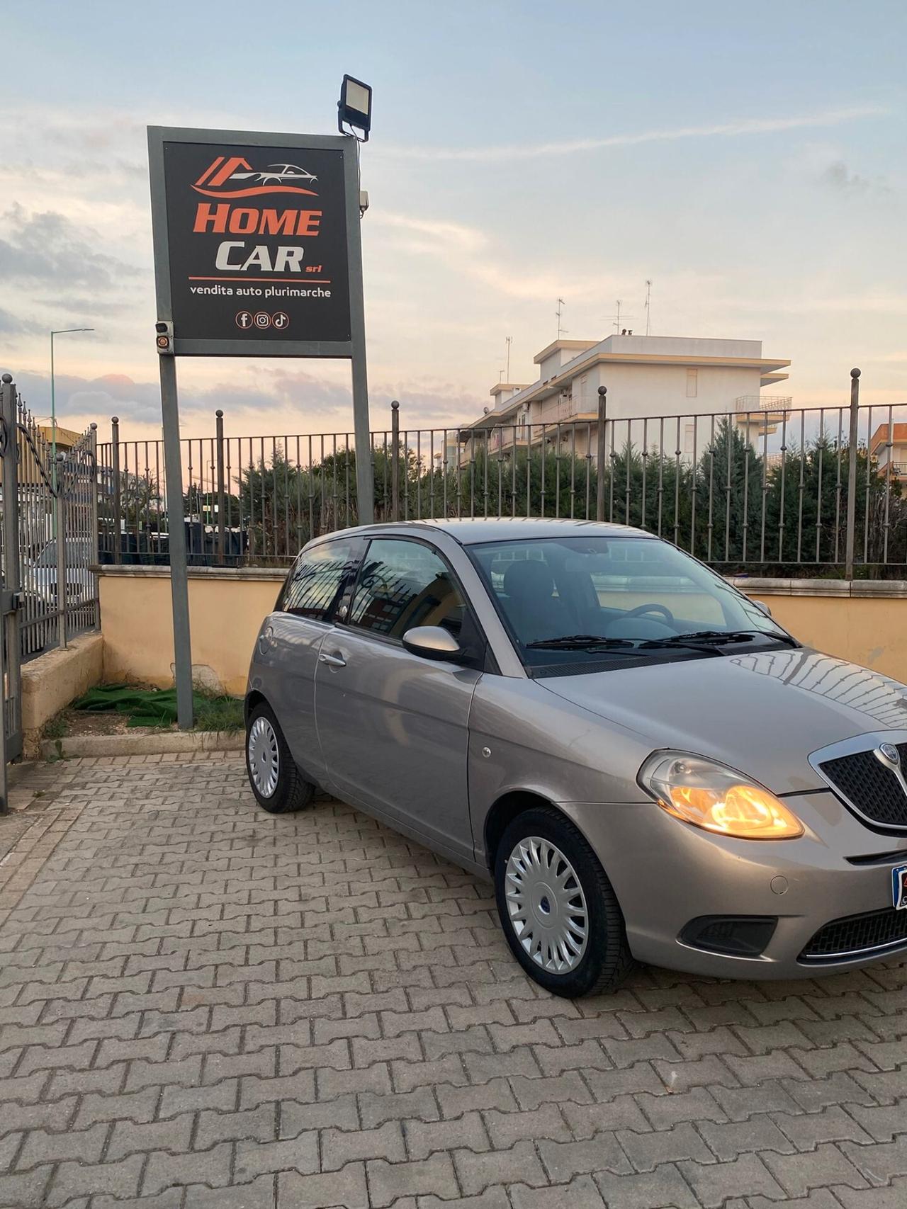 Lancia Ypsilon 1.4 Platino Ecochic GPL