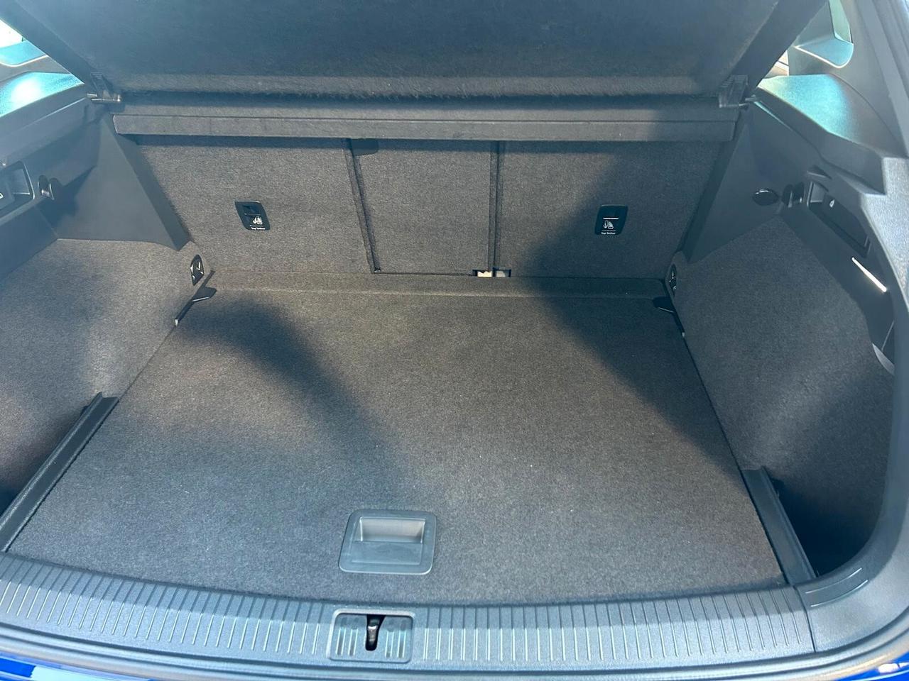 Volkswagen Tiguan 2.0 TDI 150 CV SCR DSG R-Line TETTO PANORAMICO