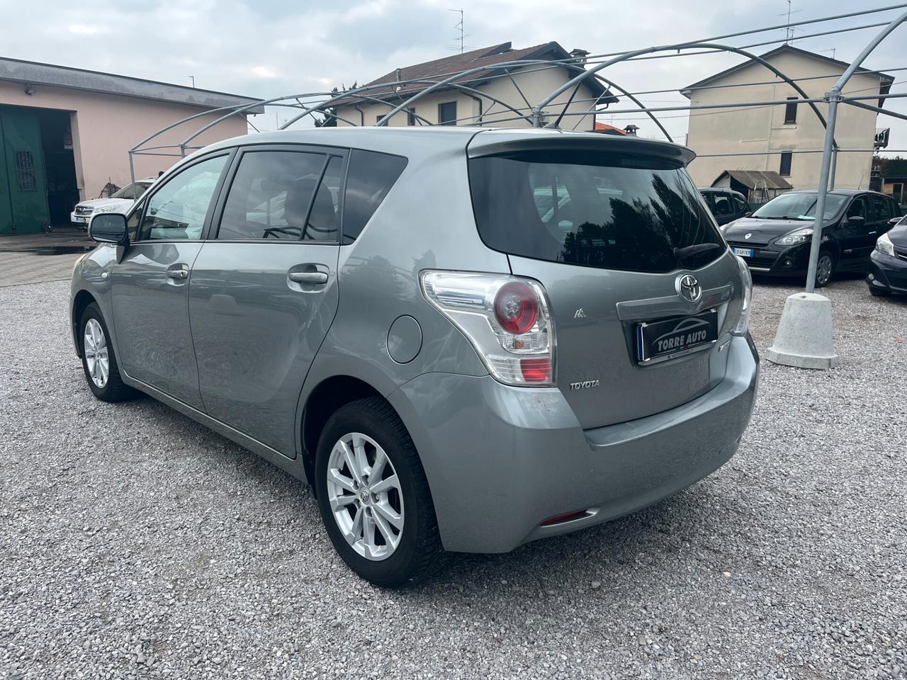 toyota verso 1.6 benzina 7 posti