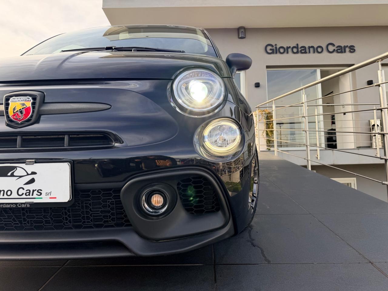 Abarth 595 1.4 Turbo T-Jet 165 CV black edition