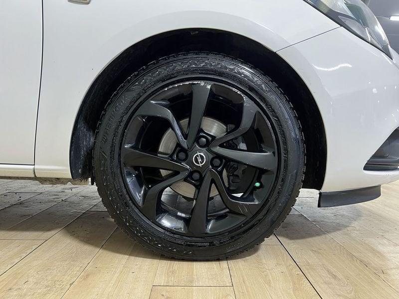 Opel Corsa 1.2 70cv MT5 b-Color