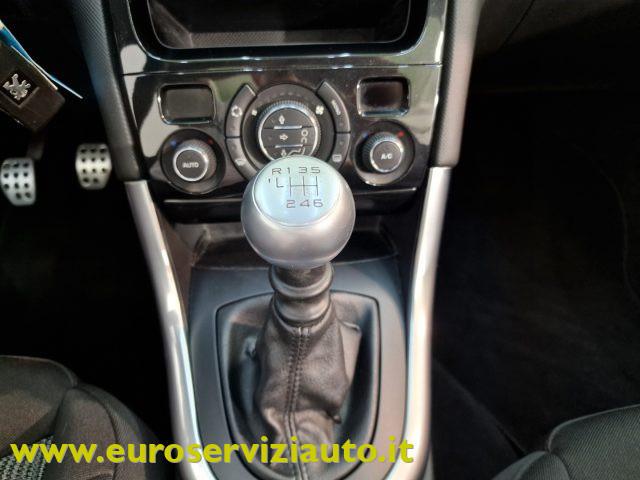 PEUGEOT 308 1.6 THP 150CV CC Féline