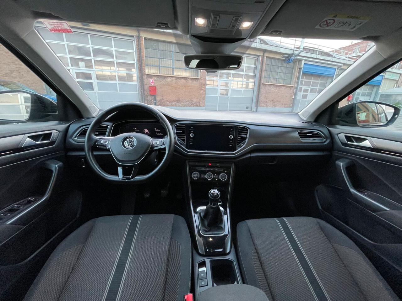 Volkswagen T-Roc 115 CV FULL OPTIONAL- UNICO PROPRIETARIO