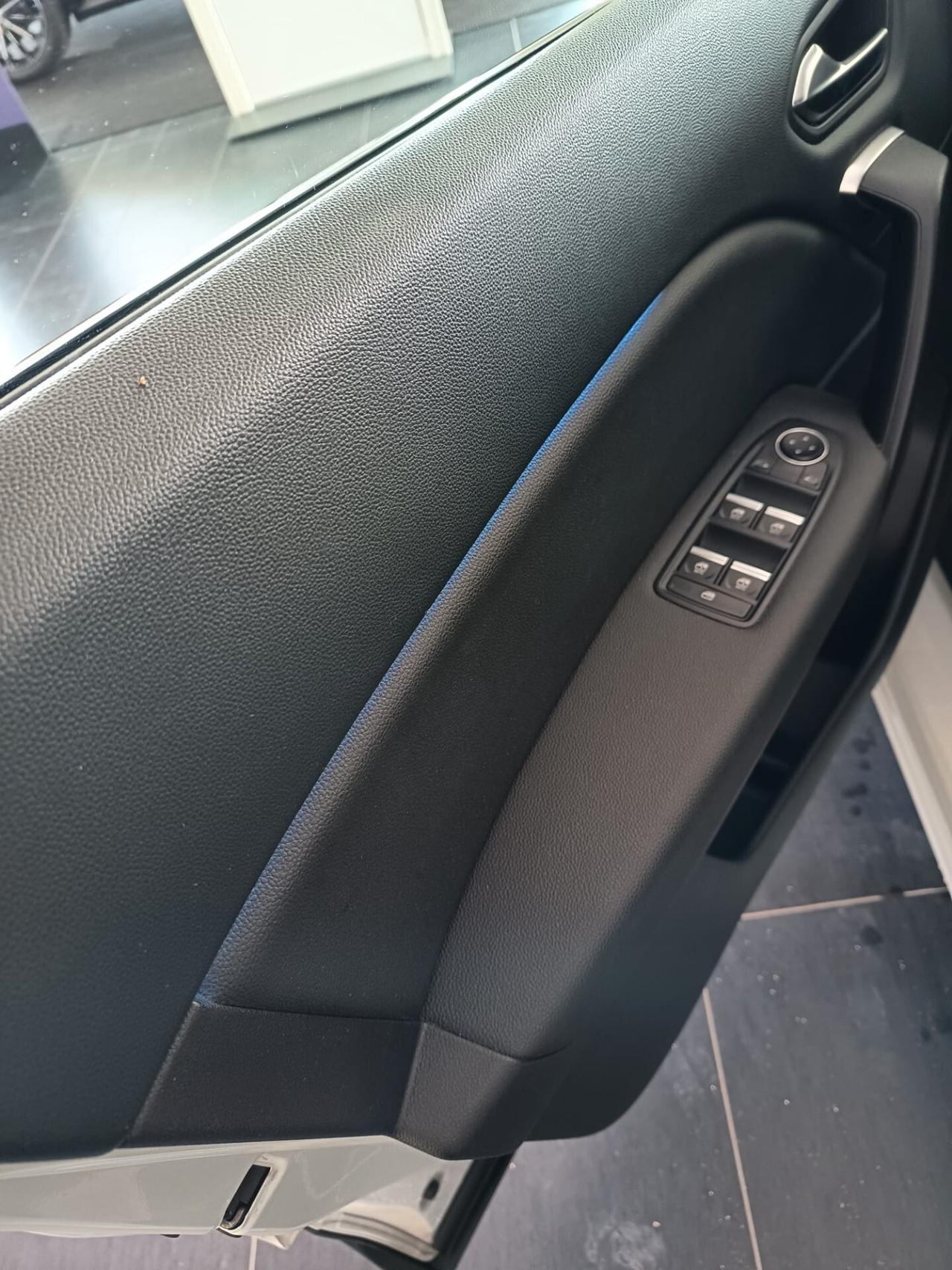 Renault Captur TCe 100 CV GPL FAP Intens