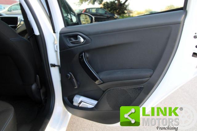 PEUGEOT 208 1° serie PureTech 82 Stop&Start 5 porte Signature