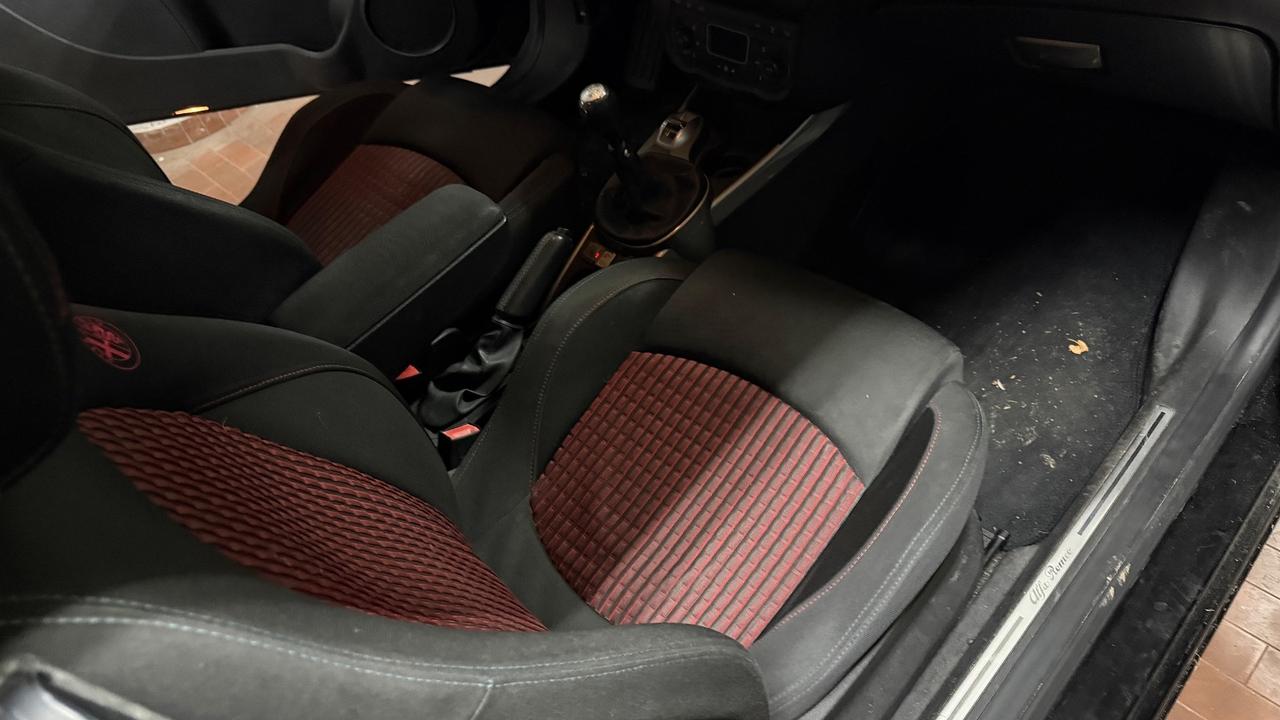 Alfa Romeo MiTo 1.4 T 120 CV GPL Distinctive Sport Pack