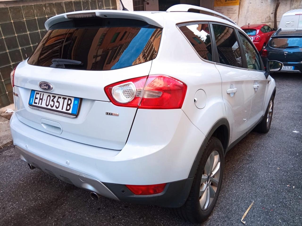 Kuga 2.0 TDCi 163 CV 4WD Titanium Cambio automatico, Tetto Panoramico