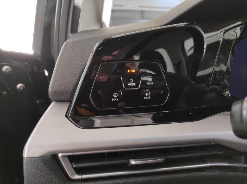 VOLKSWAGEN Golf 8ª serie - Golf 2.0 TDI DSG SCR Life