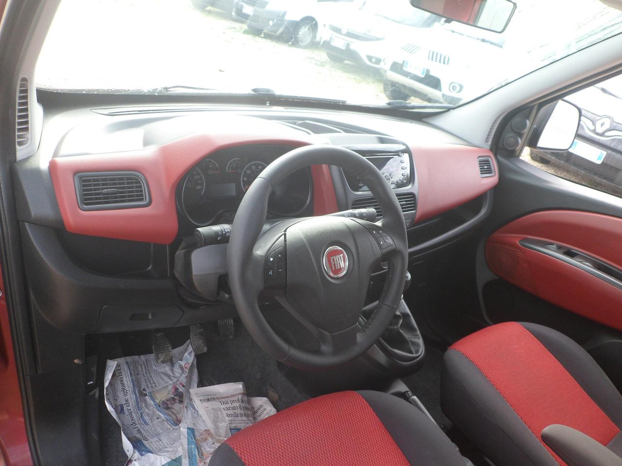 Fiat Doblo 5 posti maxi autovettura