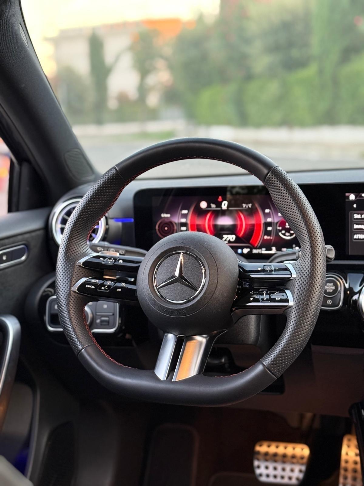 Mercedes-Benz Classe A 180d AMG Line Premium