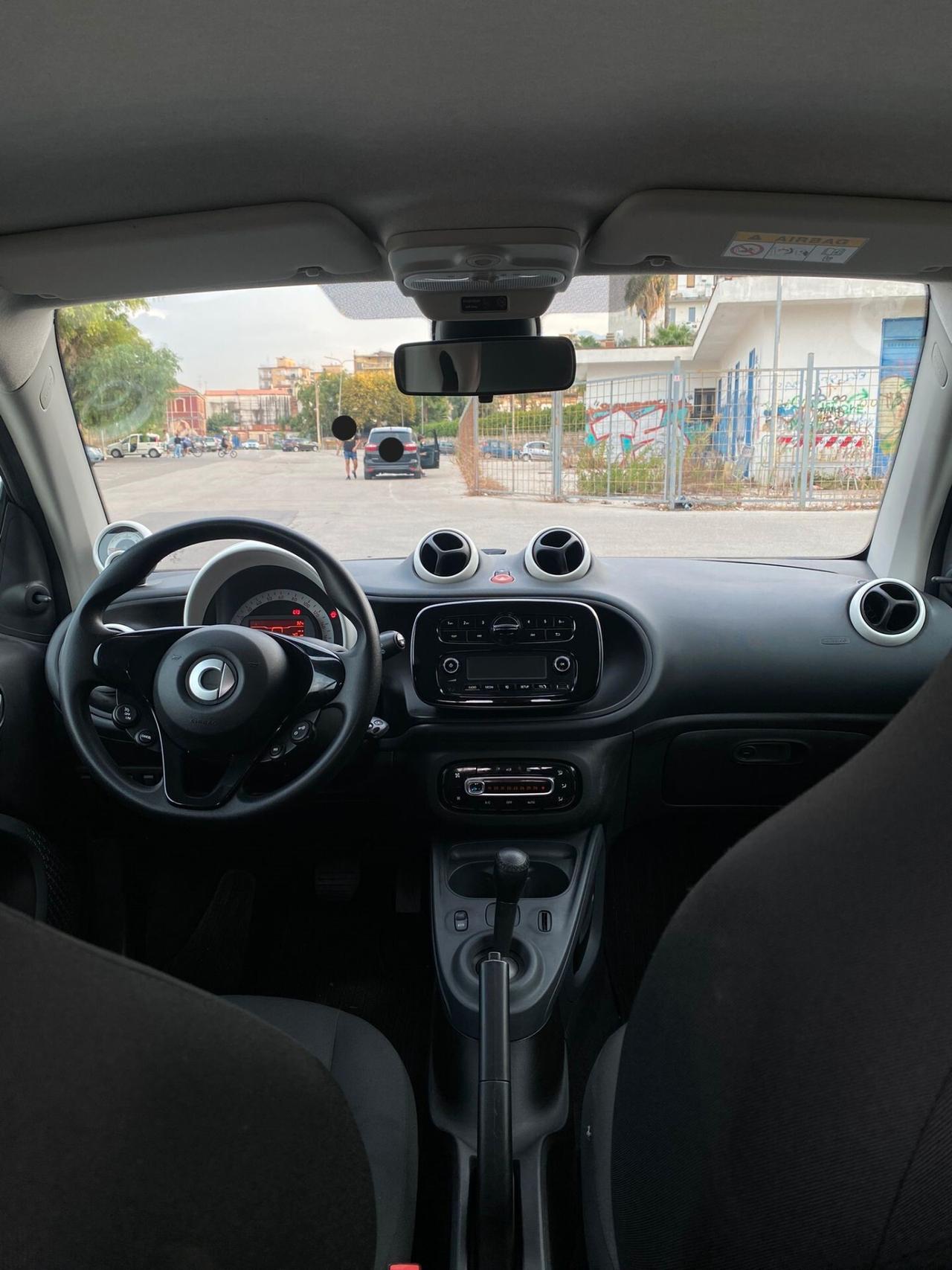 Smart ForTwo EQ Youngster