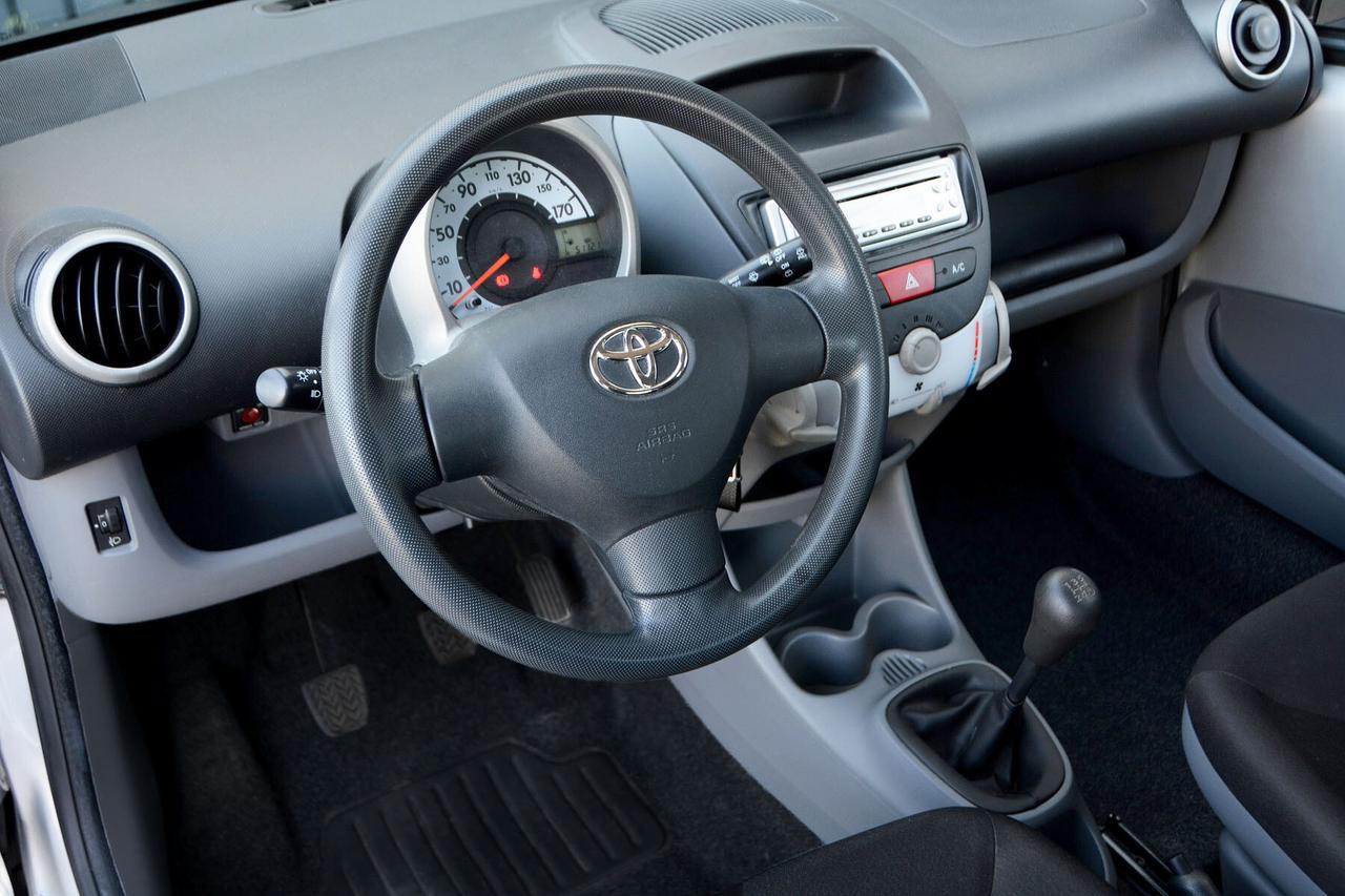 Toyota Aygo 1.0 12V VVT-i 3p 1.0 Now benzina * POCHI KM *