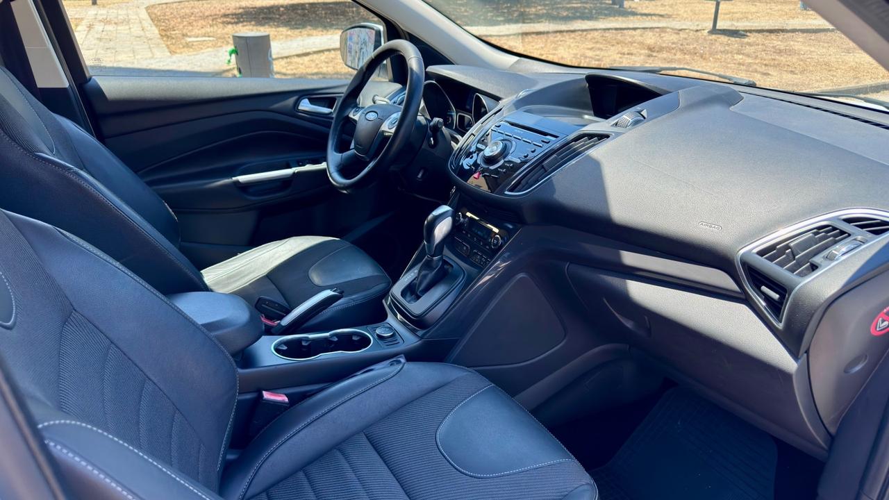 Ford Kuga 2.0 TDCI 140 CV 4WD Powershift Titanium Plus
