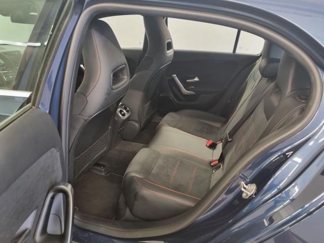 MERCEDES-BENZ A 180 d Automatic Premium