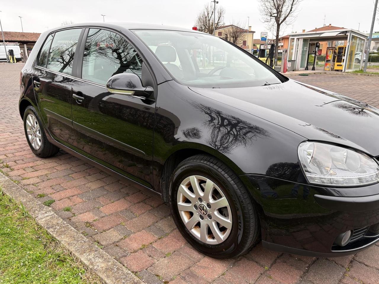 Volkswagen Golf 1.6 Benz 2006 NEOPATENTATI