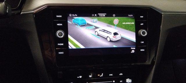 VOLKSWAGEN Passat VAR. 2.0 TDI DSG Business LED
