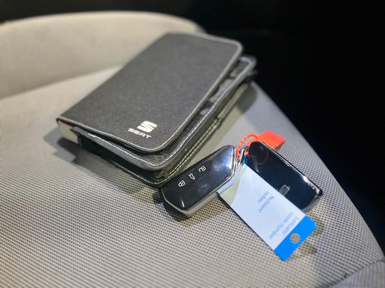 SEAT LEON SPORTSTOURER 2.0 TDI 150 CV DSG *2023* *UNICOPRO*