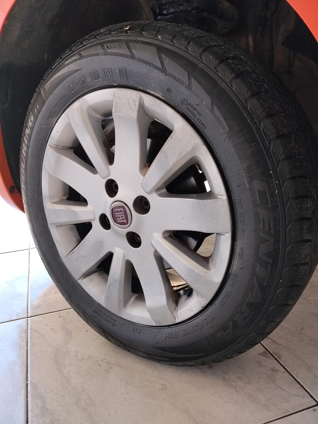 Fiat Qubo 1.4 bnz/ metano 2014 CON GARANZIA