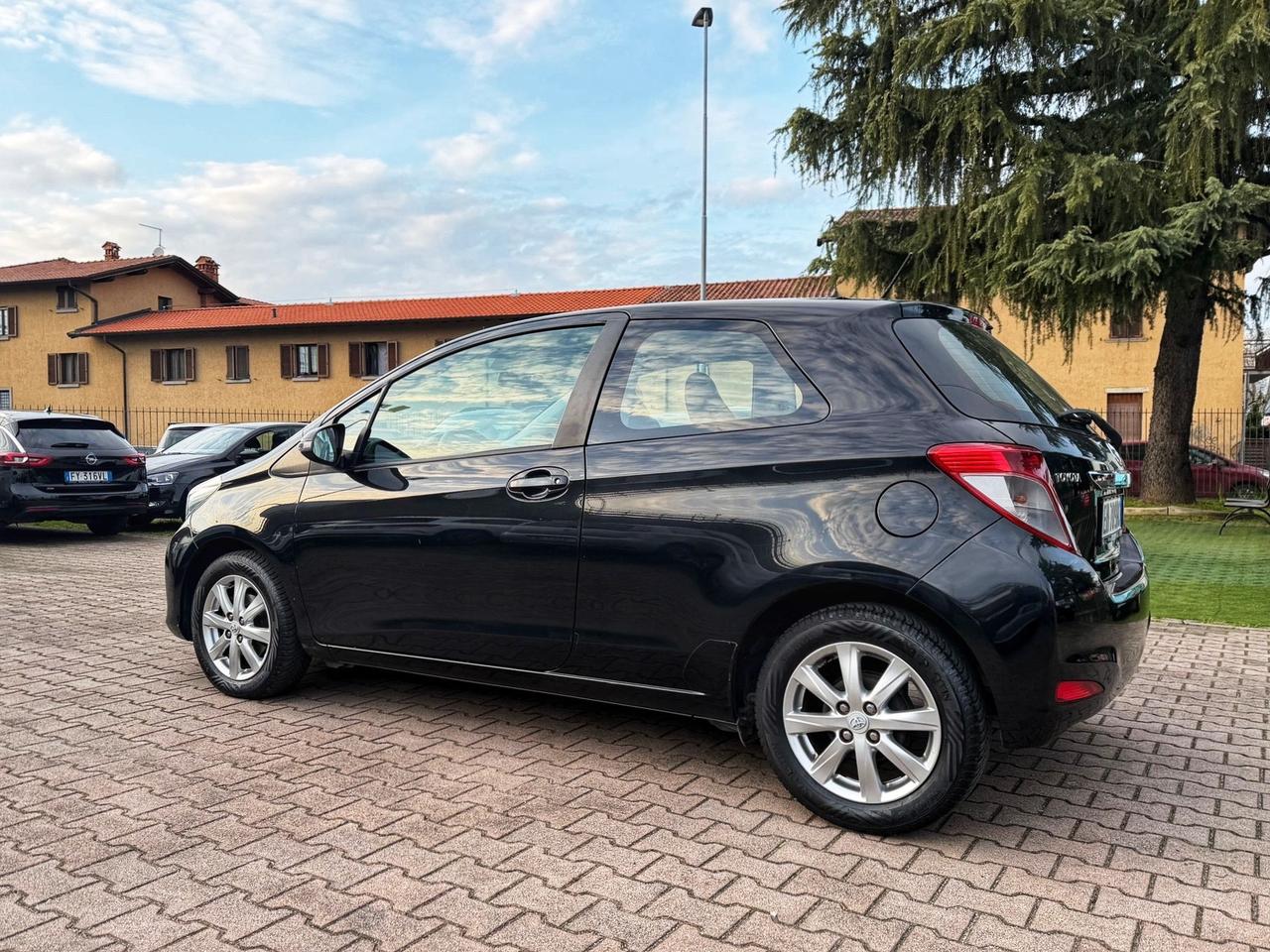 Toyota Yaris 1.0 3 porte OK NEOPATENTATI