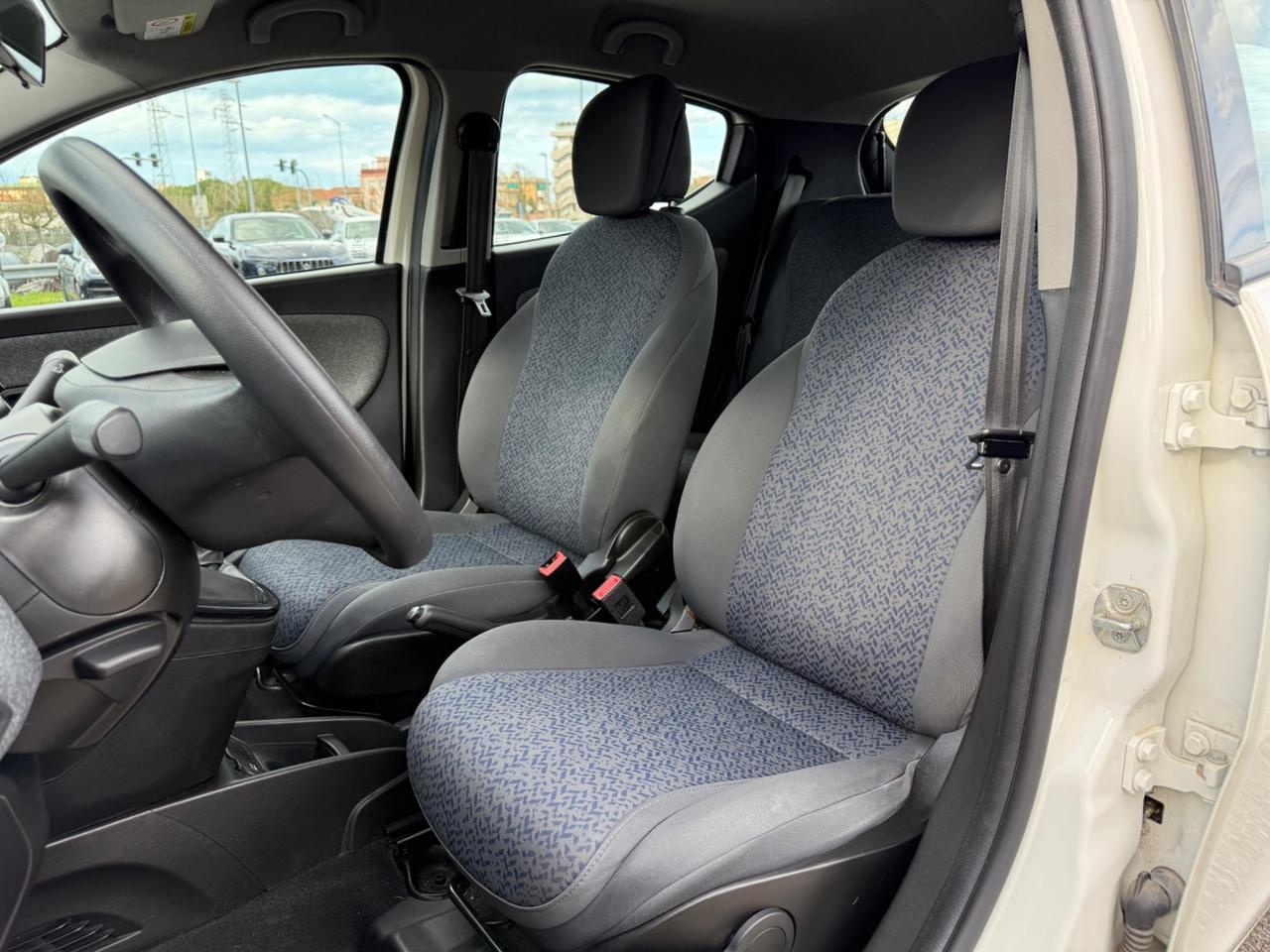 Lancia Ypsilon 1.0 FireFly 5 porte S&S Hybrid Ecochic Silver