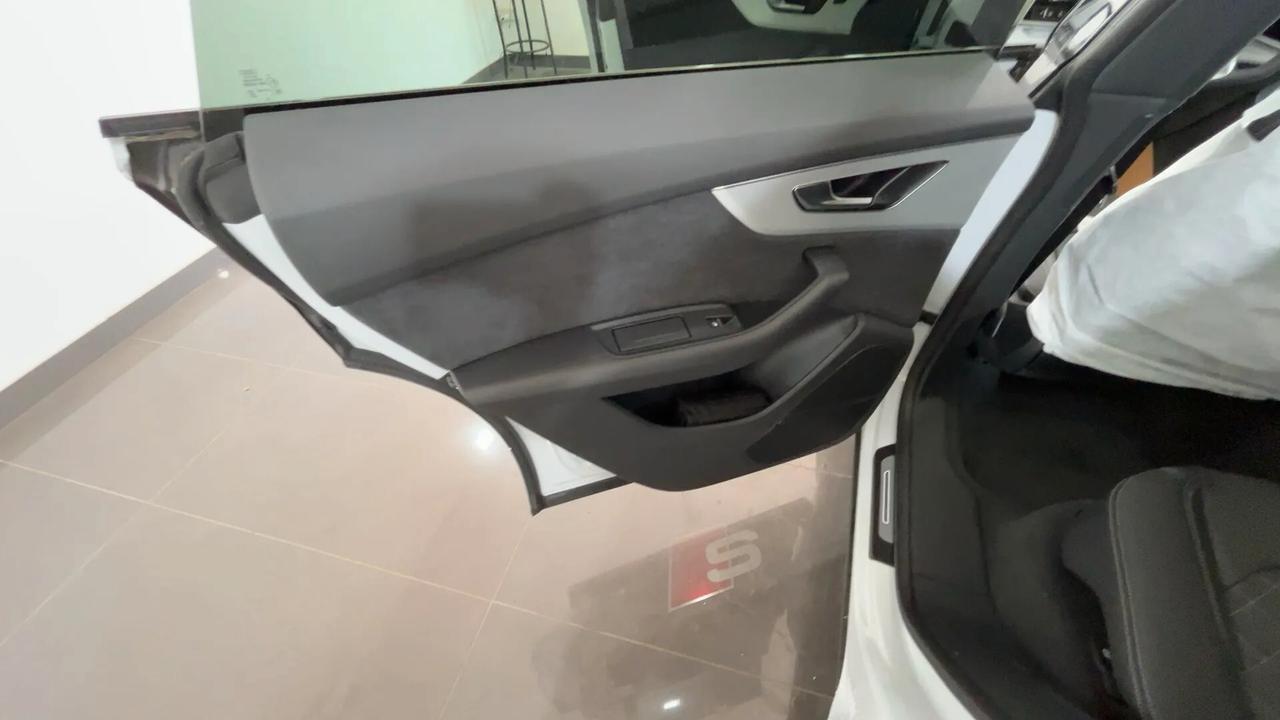 Audi Q8 3.0 tdi mhev S line quattro286cv auto