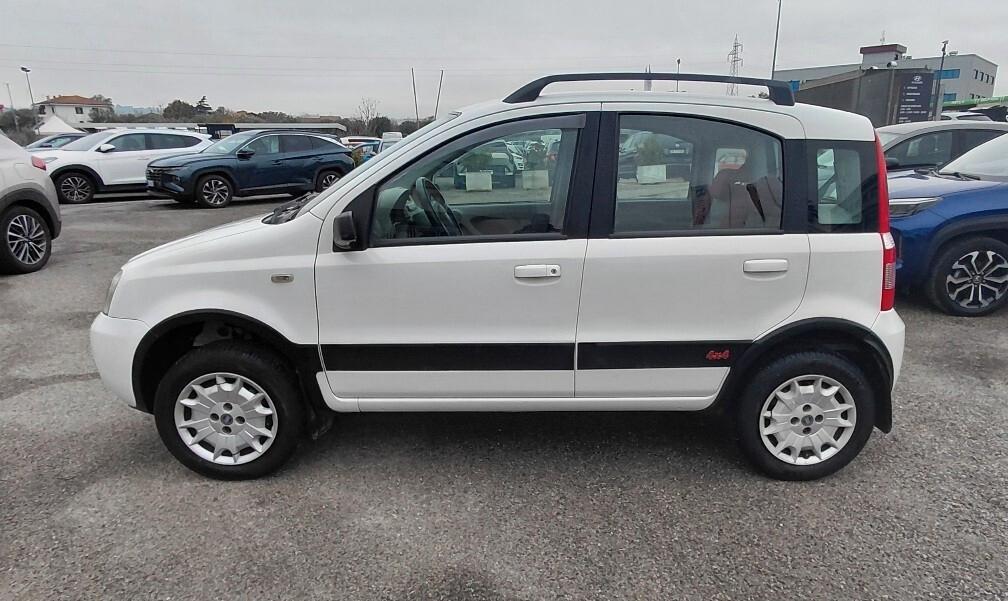 Fiat Panda 1.2 4x4 Climbing "GPL + GANCIO TRAINO"