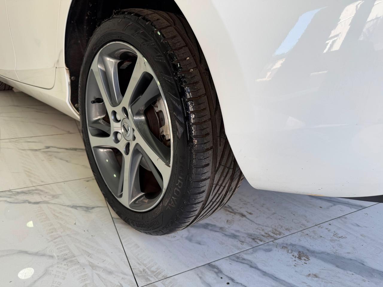 Volvo V40 D2 2.0 TDI 120 CV -UNIPRO-GARANTITA -2018