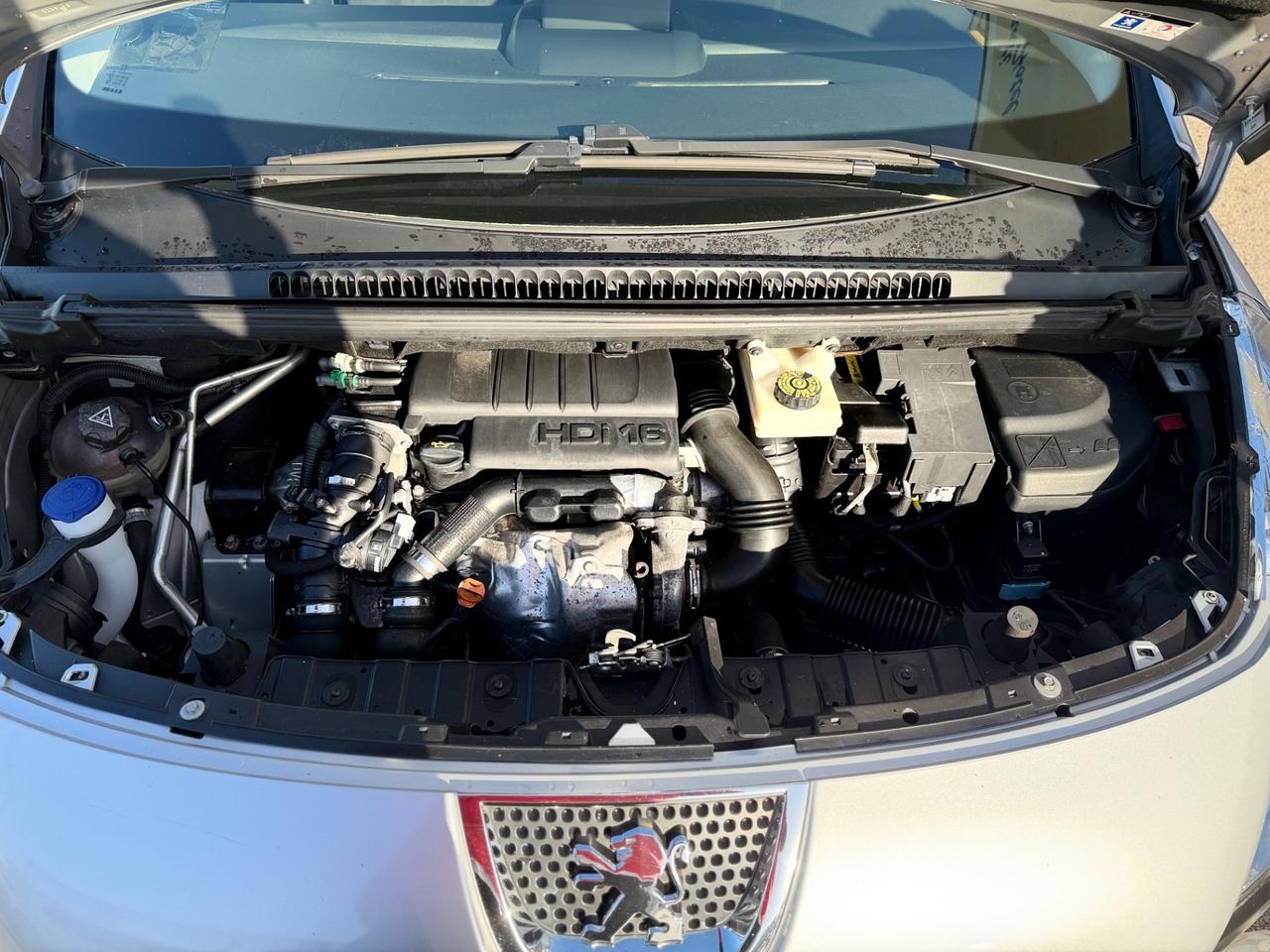 Peugeot 3008 1.6 HDi 110CV Premium